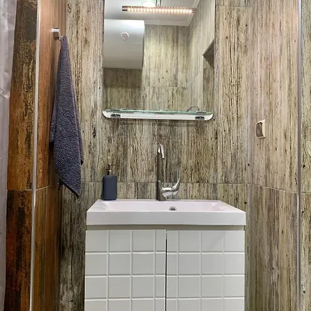 Blue Laguna Private Parking & 2 Bedrooms Apartament
